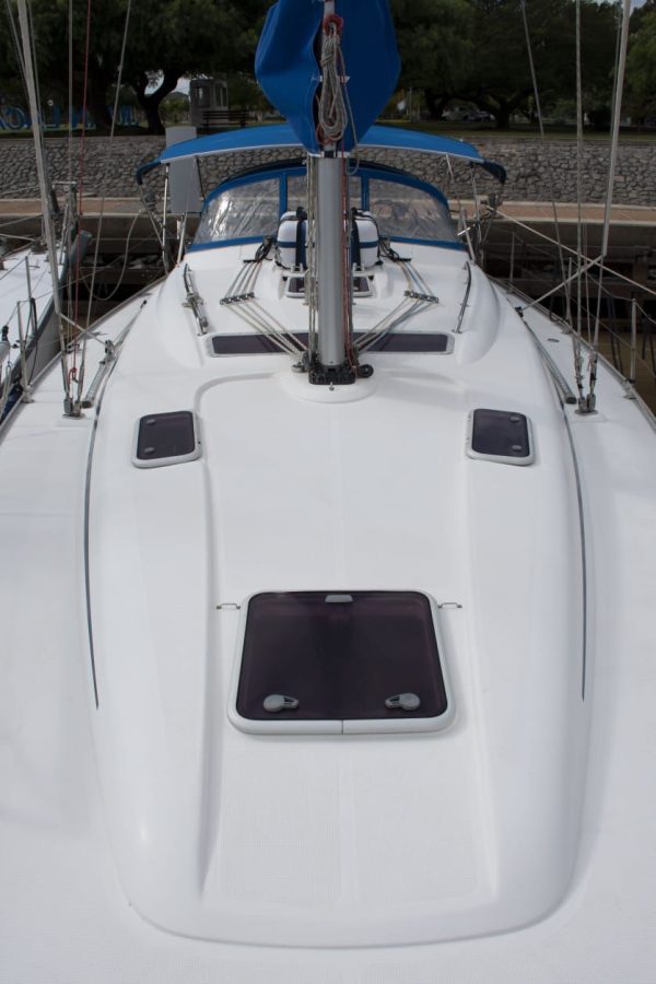 Bavaria 42’ Cruiser - Image 12