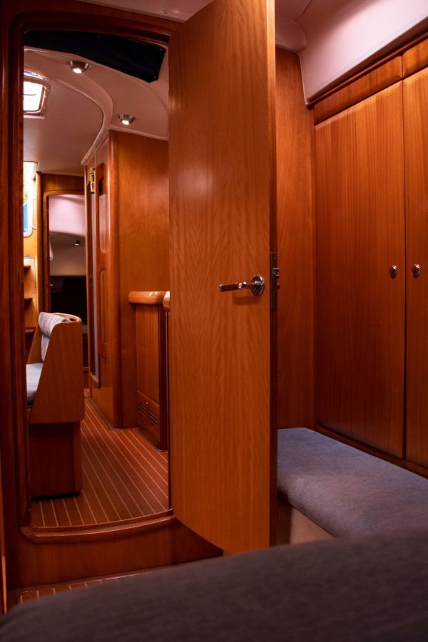 Bavaria 42’ Cruiser - Image 27