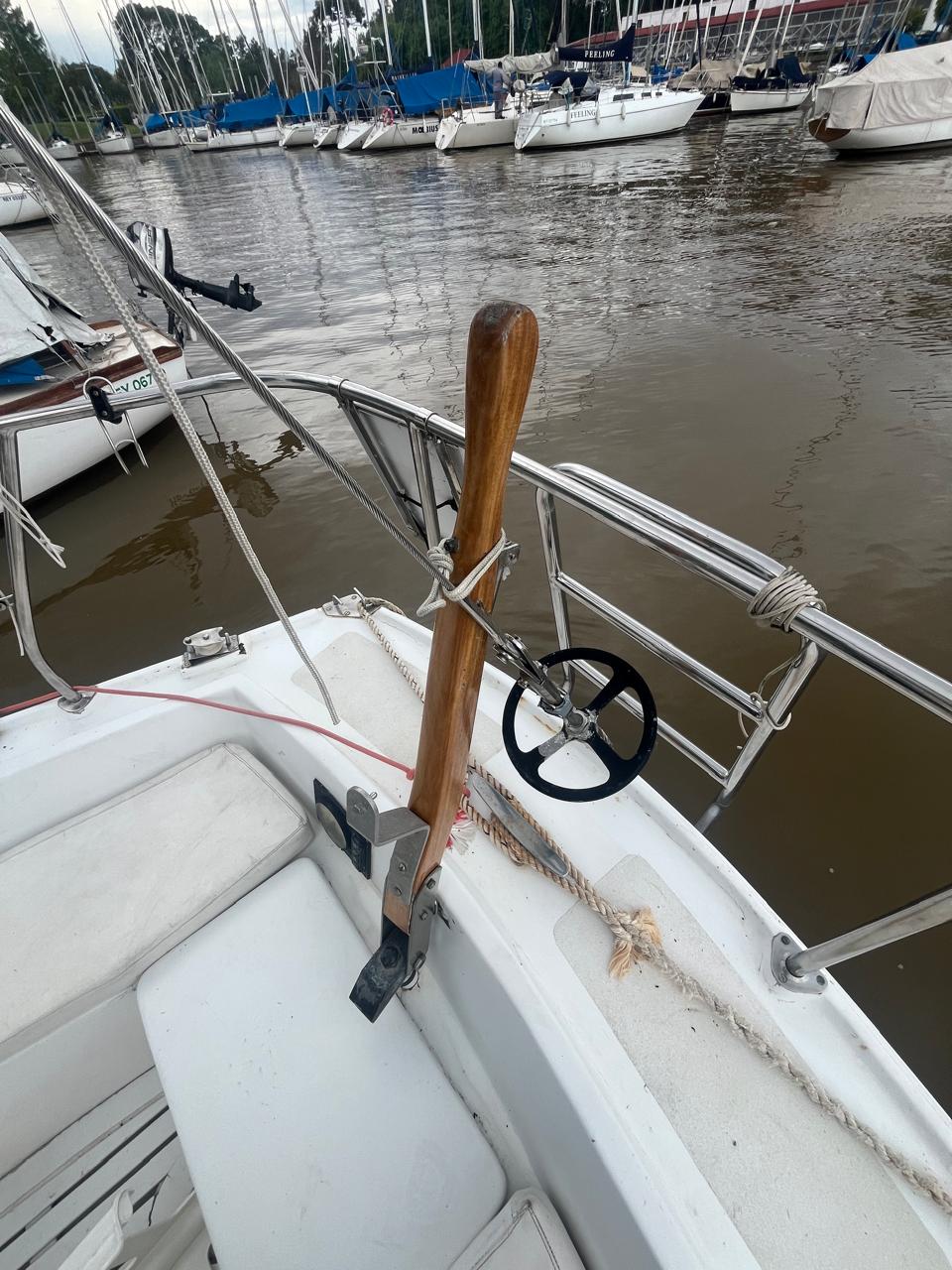 Henny 28’ - Image 8