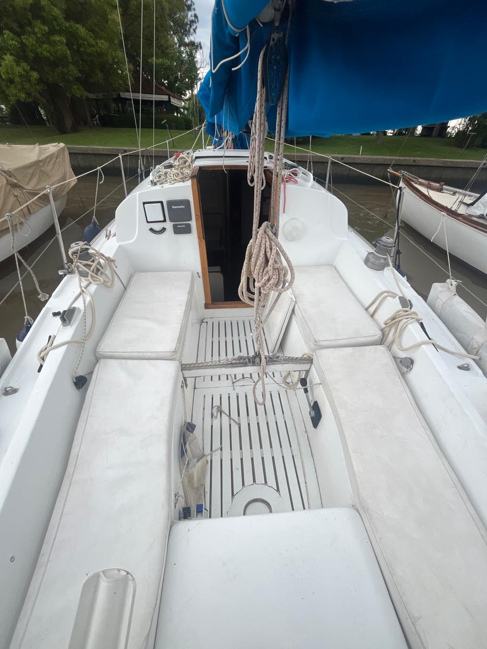 Henny 28’ - Image 9