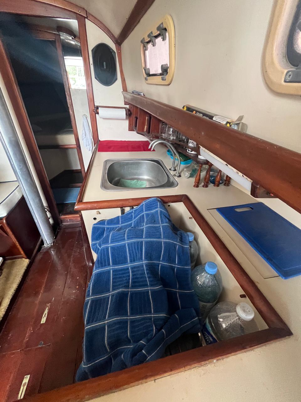 Henny 28’ - Image 24