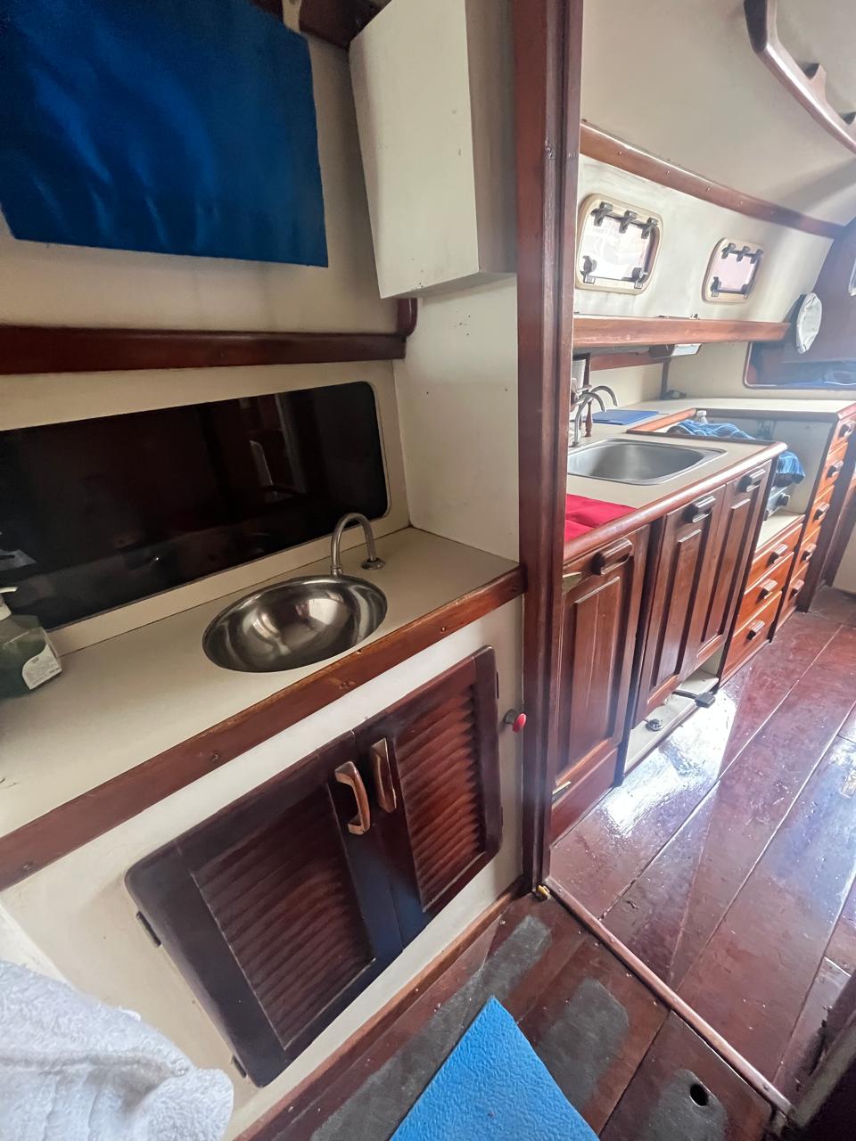 Henny 28’ - Image 31